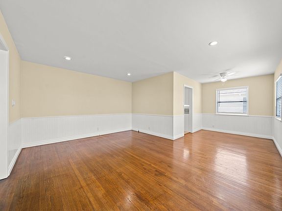 3rd image of 4760 Albury Ave #1