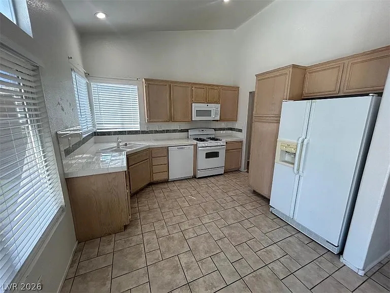 6138 Circling Hawk Dr — Photo 5
