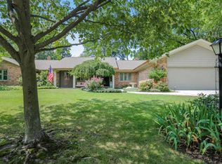 651 Cardinal Dr SE, East Grand Rapids, MI 49506