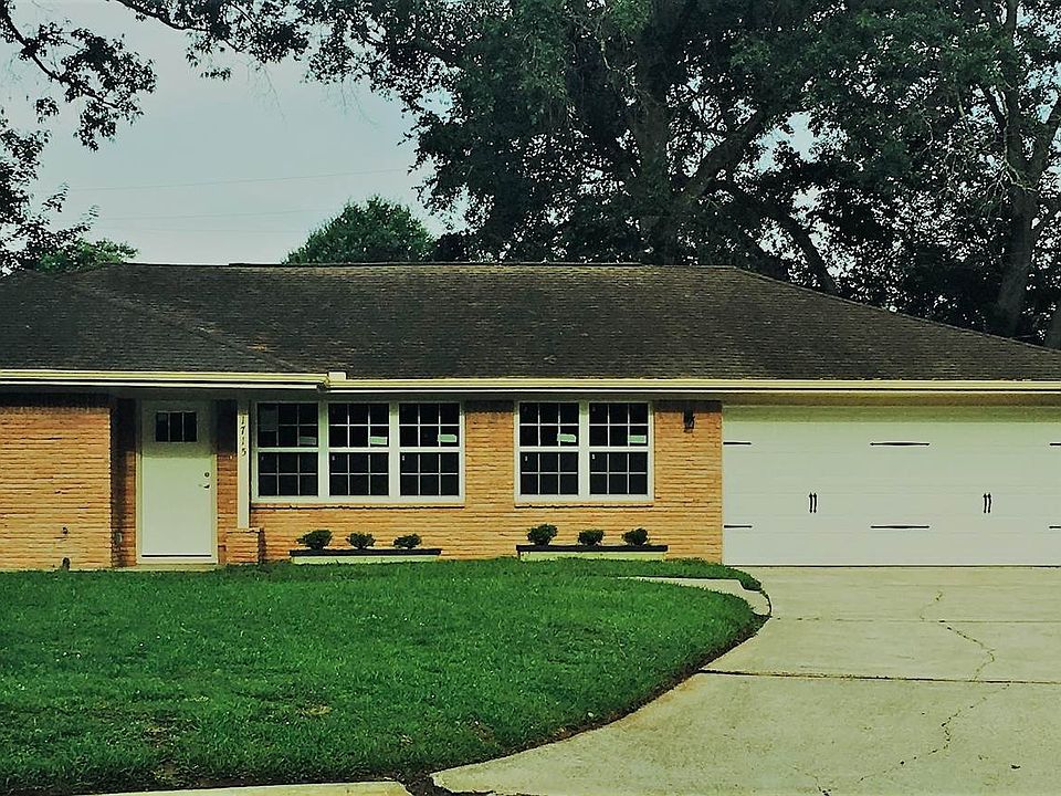 1st image of 1715 Bandera Dr