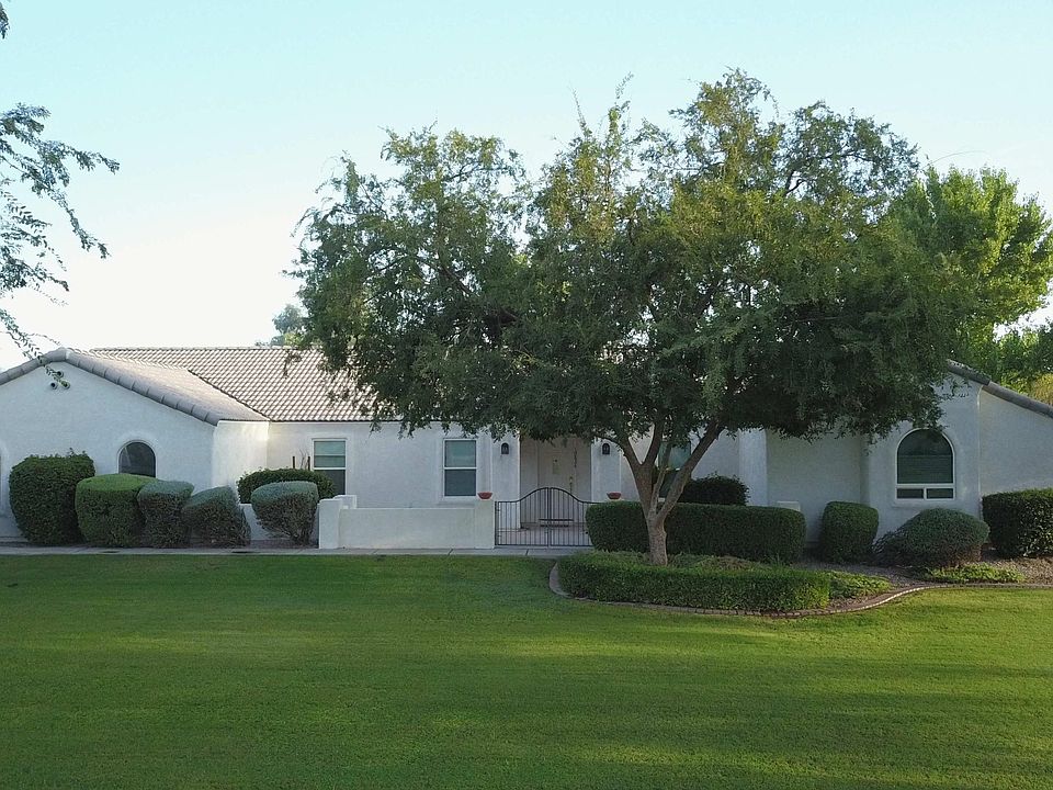 2nd image of 19834 E Via Del Oro