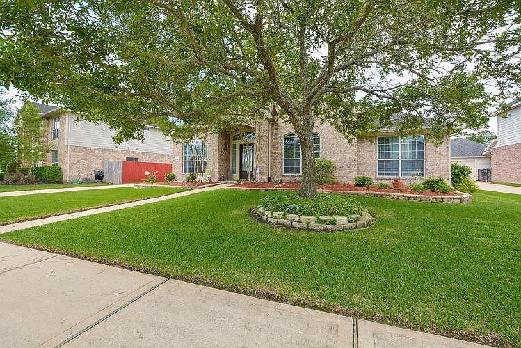 1st image of 15203 Southern Cypress Ln
