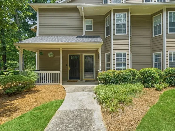 2166 N Forest Trl, Dunwoody, GA 30338