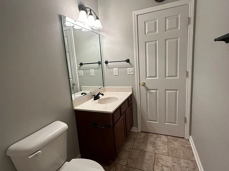 516 Millpond Rd — Photo 15
