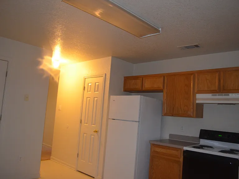 2204 Wildewood Dr — Photo 22