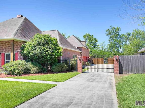 3rd image of 16469 Oakview Dr