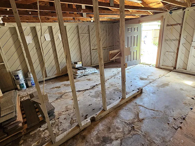 2415 Perry St — Photo 22