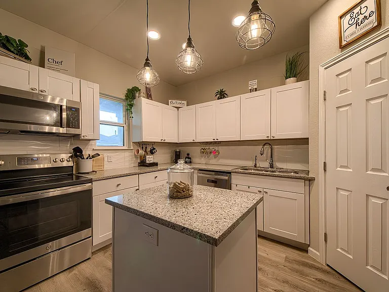 5950 Lake Superior St — Photo 8