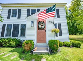 760 W Falls Rd, West Falls, NY 14170