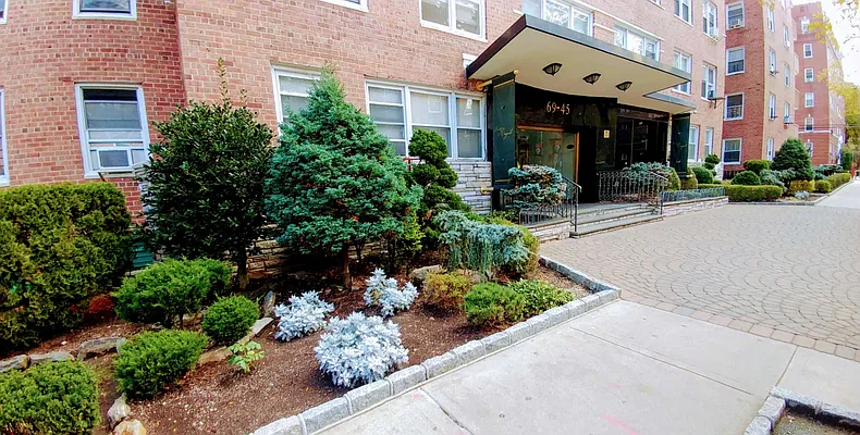 Rented by Metro Garden Realty NYC | media 1
