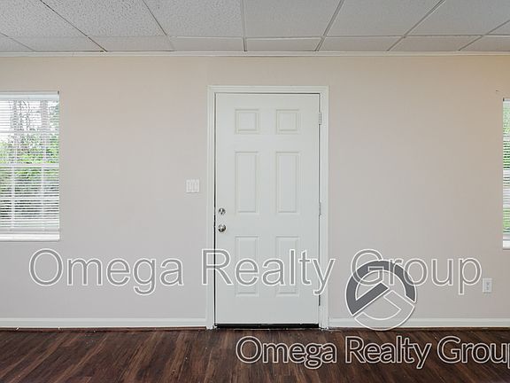 2nd image of 2717 Hackberry Rd