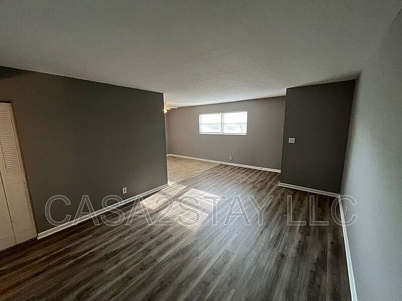 3rd image of 2219 Rockford Ln APT 4