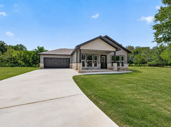 1147 Baja Rd, Montgomery, TX 77356