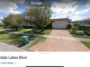 14226 Kendale Lakes Blvd, Miami, FL 33183