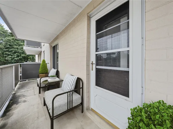 135 Post Avenue #2B, Westbury, NY 11590