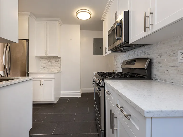 124 W 79th St #11C — Photo 6