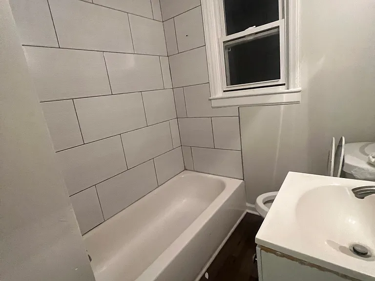 8522 Euclid Ave — Photo 4