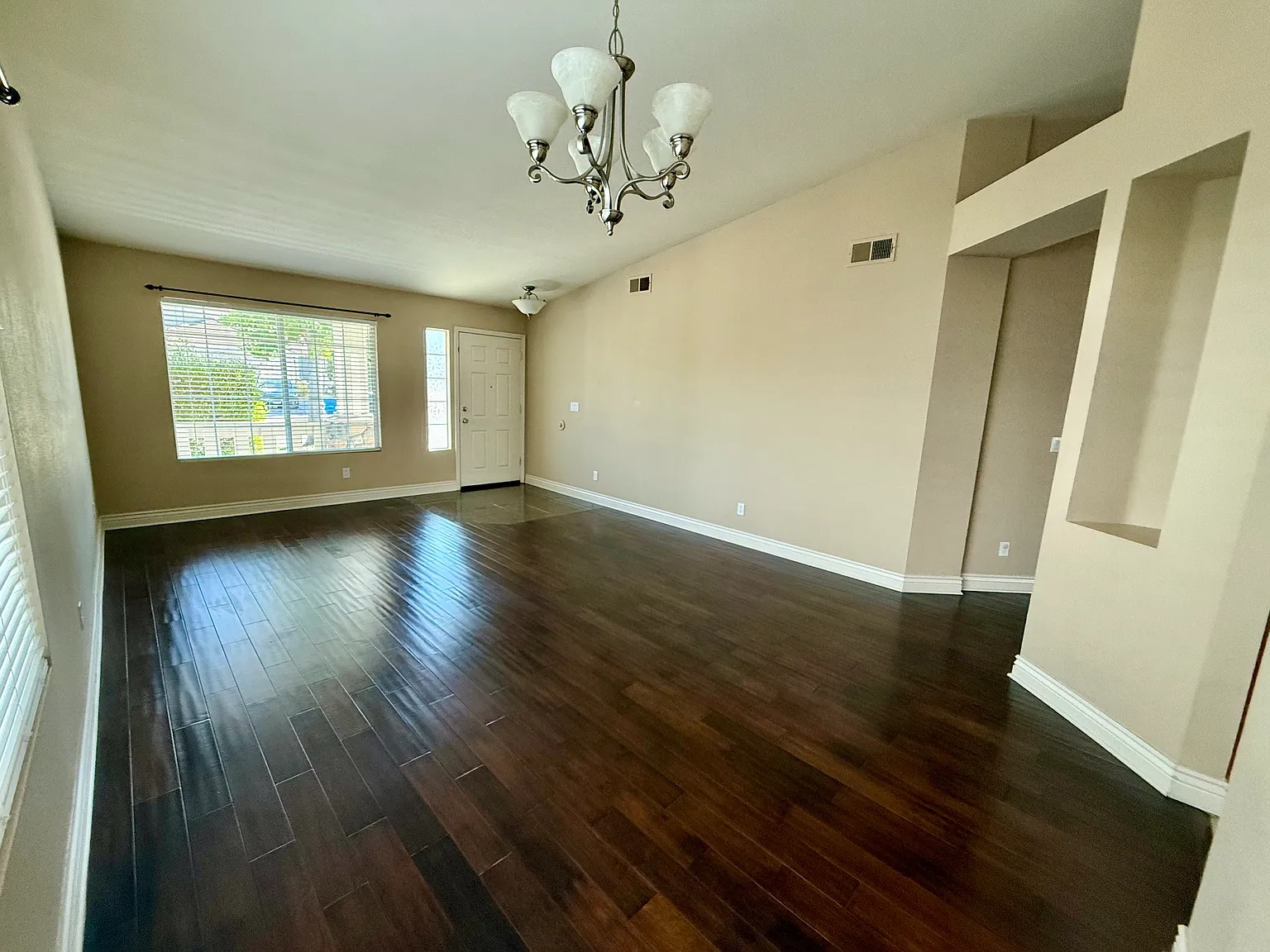 1520 Ingrid Dr — Photo 2