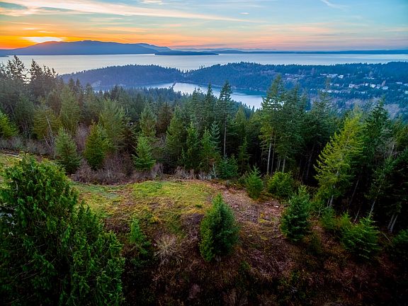 2nd image of 1710 Chuckanut Heights Dr