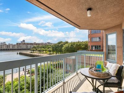308 Smith Ct, Edgewater, NJ, 07020