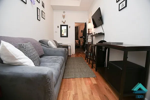 Rented by EXR | media 29