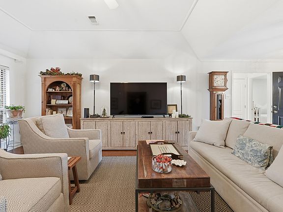 4th image of 2913 Joanna Dr