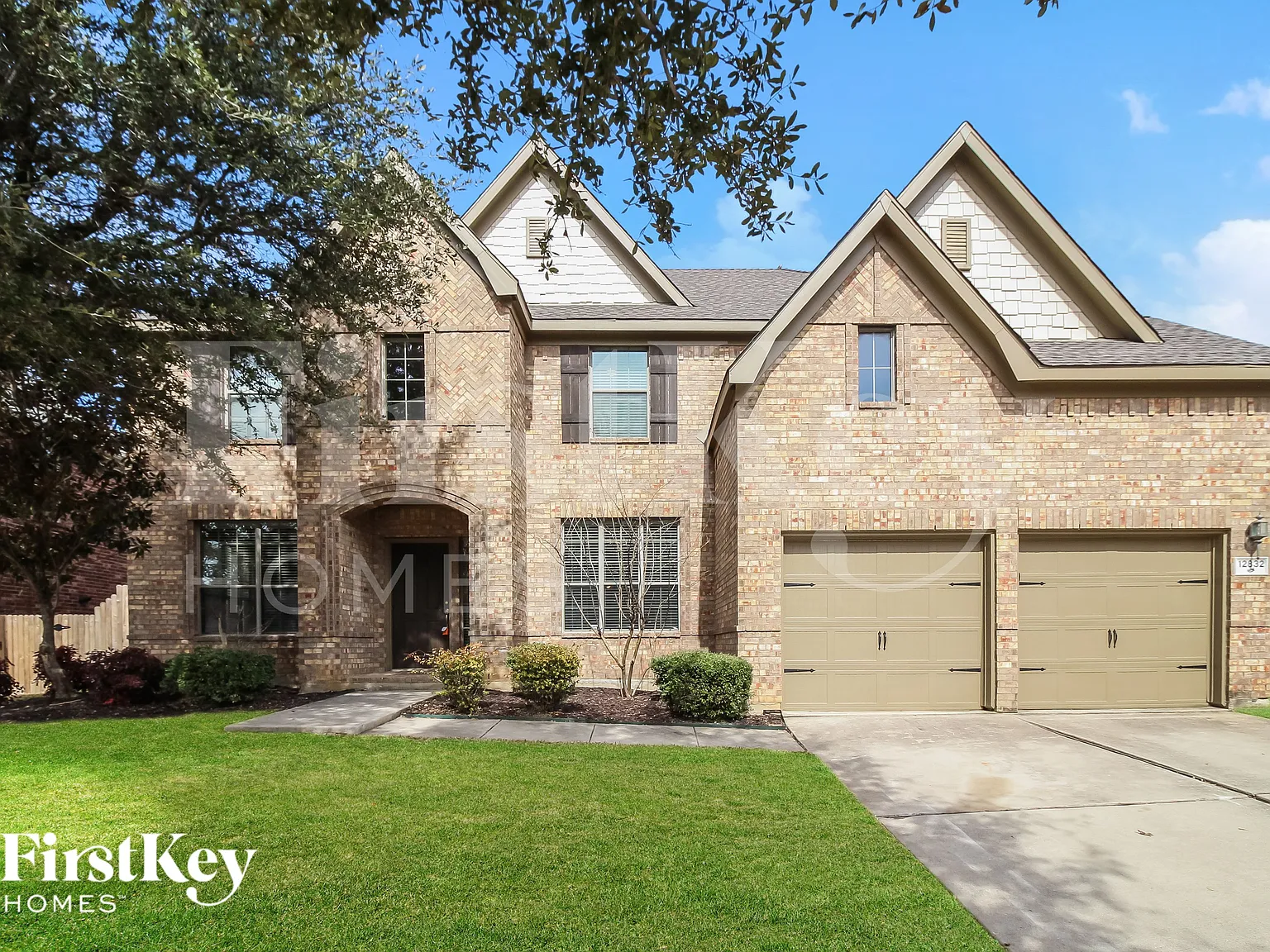 4 bed, 2.5 bath, 3549 sqft, $2,950 — Photo 1