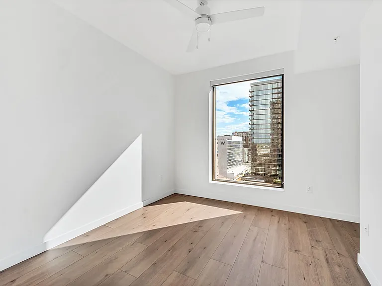 1212 Demonbreun St #1210 — Photo 25