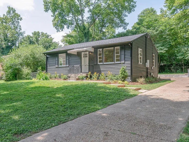 2909 Branch Ct — Photo 2