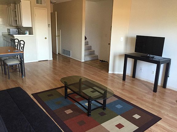 3rd image of 1050 Vista Del Pueblo APT 9