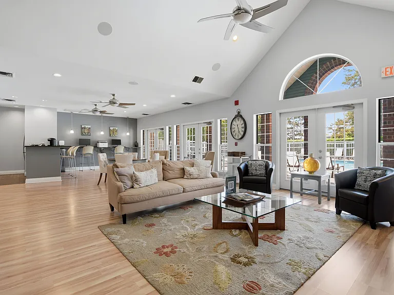 Forest Pointe Apartments — Photo 6