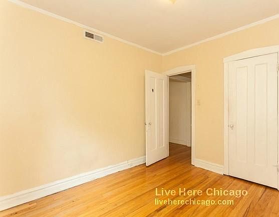 2nd image of 1943 W Winnemac Ave #2JB