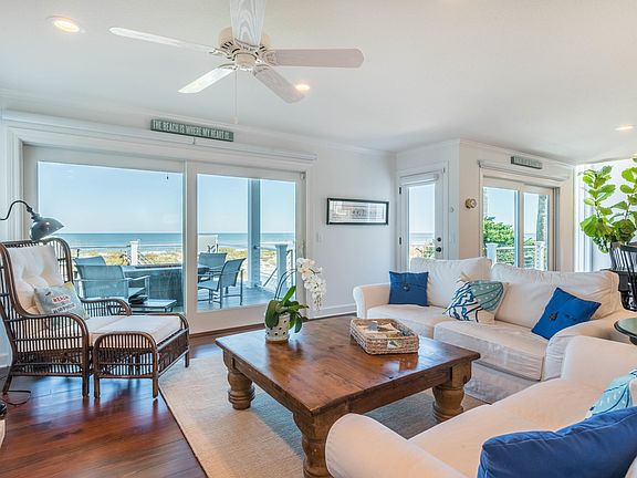 3rd image of 1877 BEACH Avenue