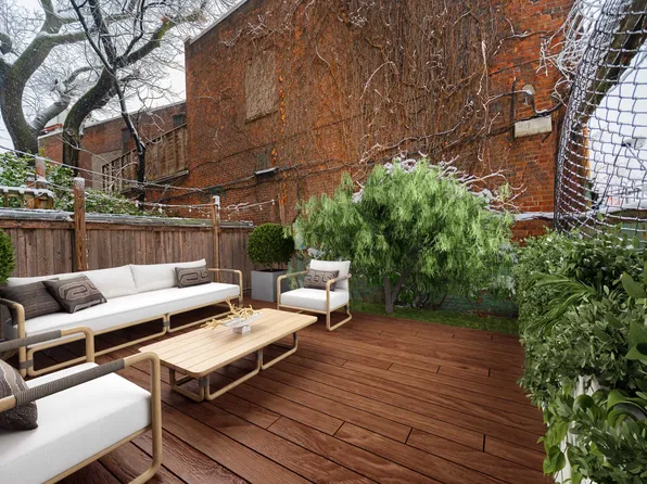 108 Calyer Street image 1 of 13