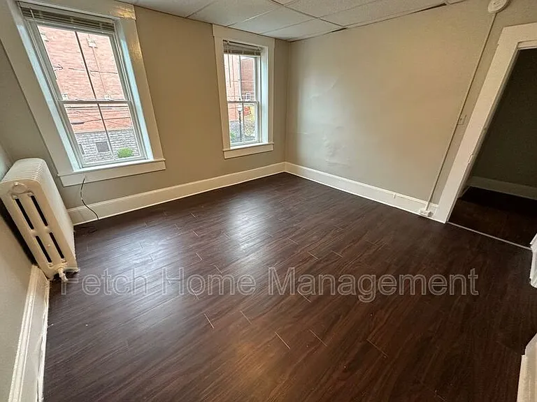 633 Manor St #2 — Photo 12