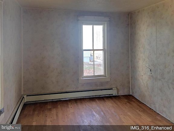 4th image of 5638 Franklin Ave