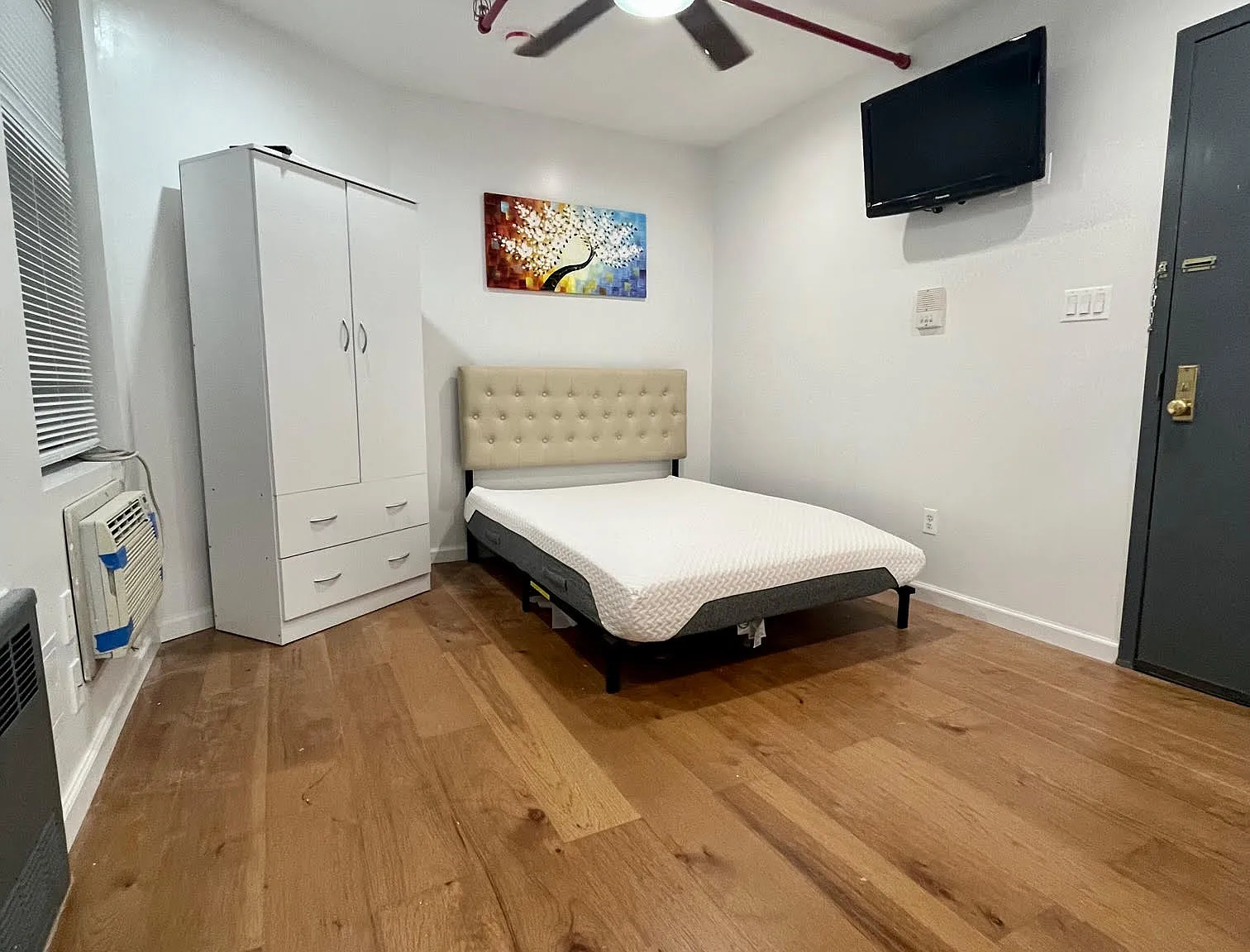 140 East 31st Street — Photo 1