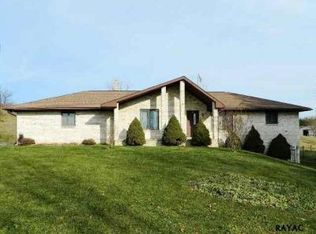 915 Main St, Fawn Grove, PA 17321