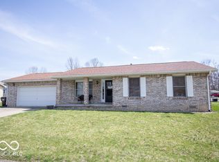 512 Deer Run, Westport, IN 47283