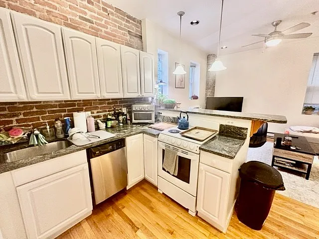 95 Prince St #8 — Photo 12