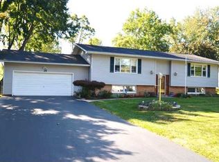 29 Brasser Dr, Rochester, NY 14624