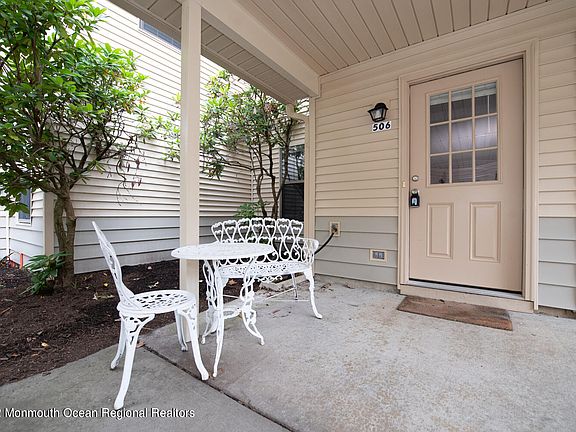 2nd image of 506 Daffodil Dr