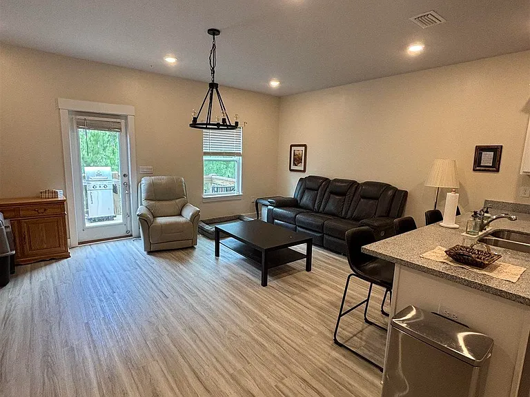 9469 Nature Creek Ln — Photo 9