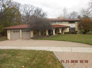 9701 S Meryton Ct, Palos Hills, IL