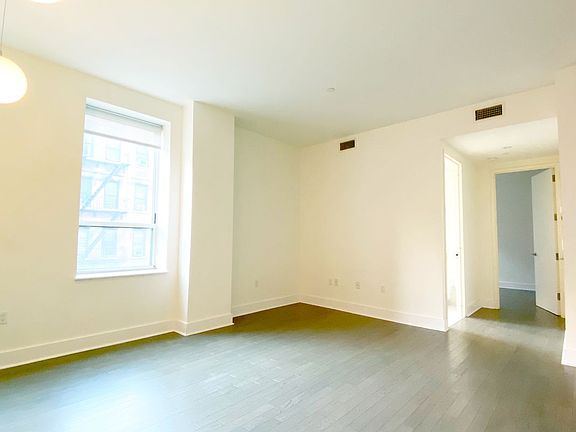 4th image of 416 W 52nd St #421A