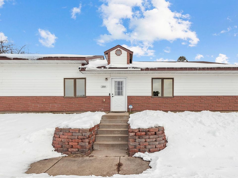 250 Pine St, Grasston, MN 55030 Zillow