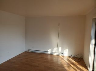 164 Quail Run Ct APT 1B, Carol Stream, IL 60188