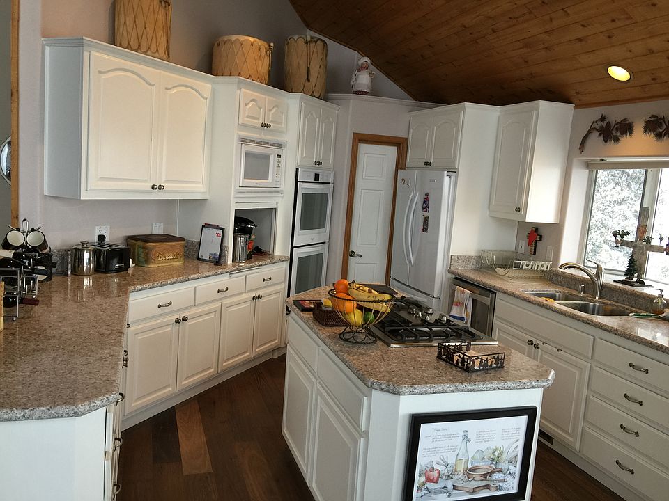 Open concept kitchen 