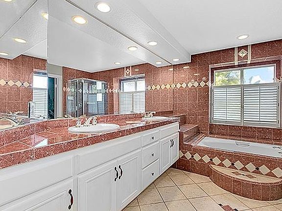 4th image of 1522 Clearwater Rdg