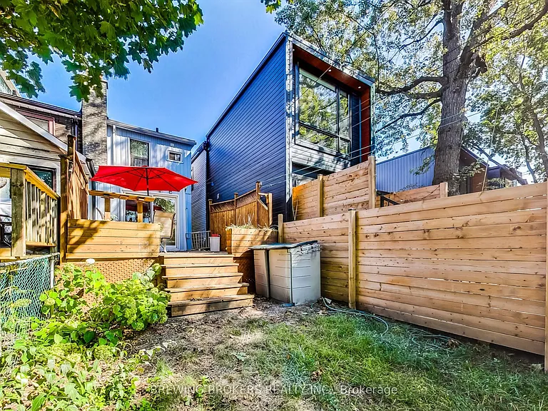 98 Moberly Ave — Photo 30